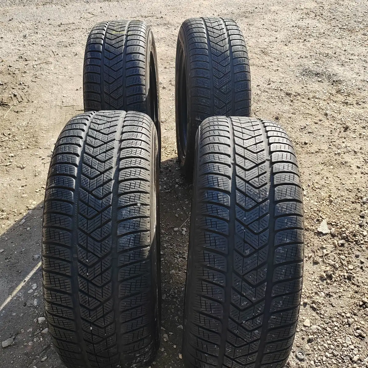 4 pneus en 235/65R17