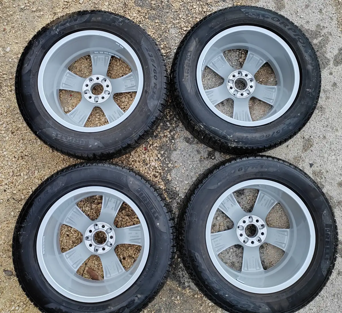 4 Roues complètes de 18 pouces jantes Mercedes origine alu  avec 4 pneus hivers de 235/60R18 103H W253 W251 W164 W163 W166 W222 W221 W211 W212 W213 W219 W218