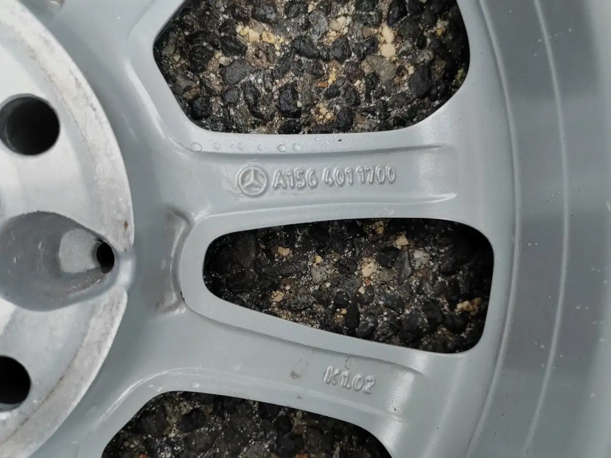 4 roues complètes pneus Continental Hivers + jantes Mercedes